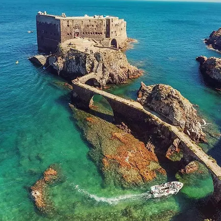 Neptunos - House Apartment Peniche